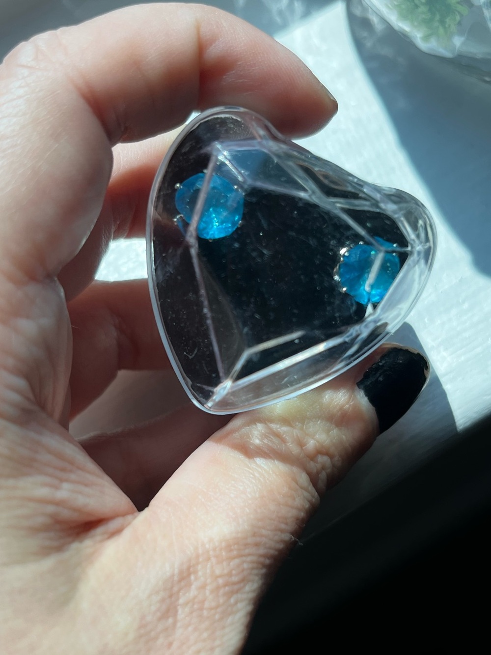 Gorgeous Blue Heart Earrings in Clear Case -brand new
